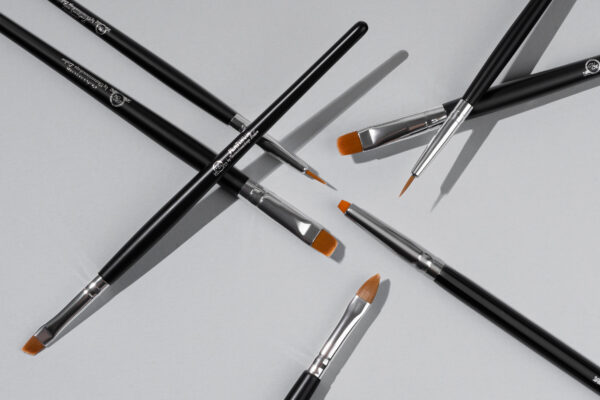 Precision Brow Brush 3 PLATINUM - Image 2