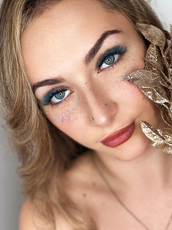 Color Eyelash Extensions Blue/White PLATINUM 0.07 MIX CC 8–14 mm - Image 2